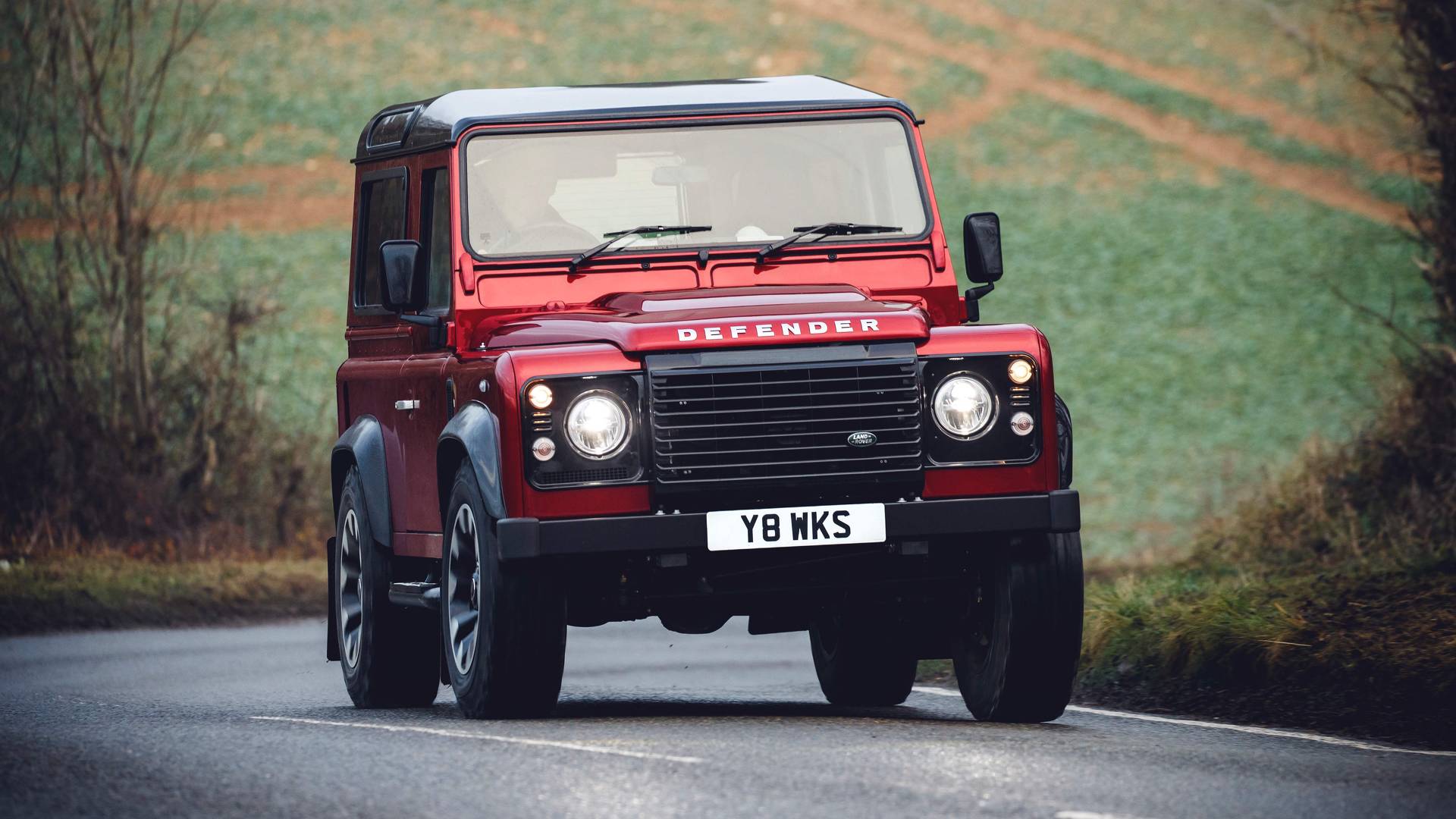 land-rover-defender-works-v8.jpg