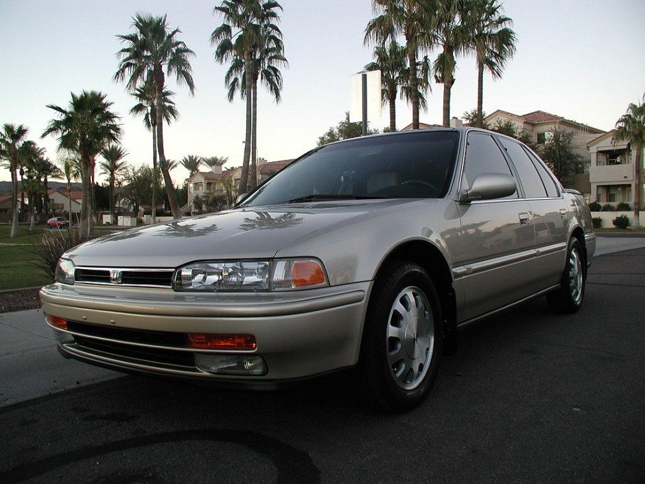 93_Accord_SE_4-dr_-_3-Quarter_Frt_View_Lt_Side_2-e1442342270918.jpg