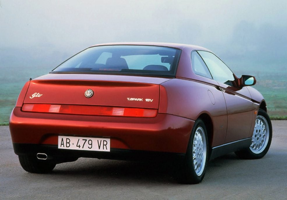 Alfa-Romeo-GTV-916.jpg