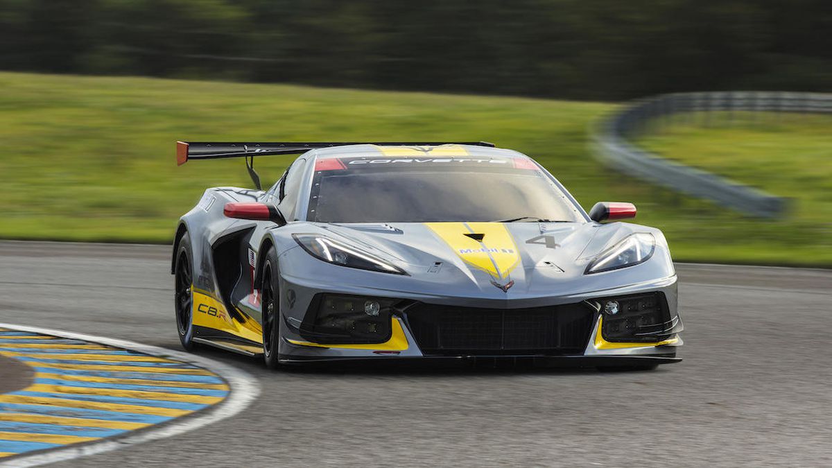 chevrolet-corvette-c8r-002.jpg