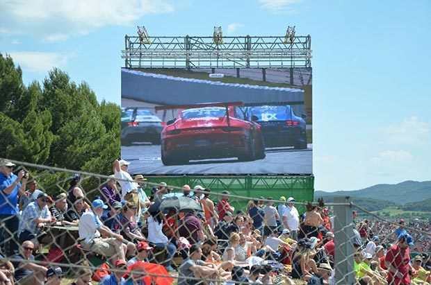 Barcelona-motor-racing-circuit-deploys-700-sq-m-of-Absen-LED-screens-3.jpg