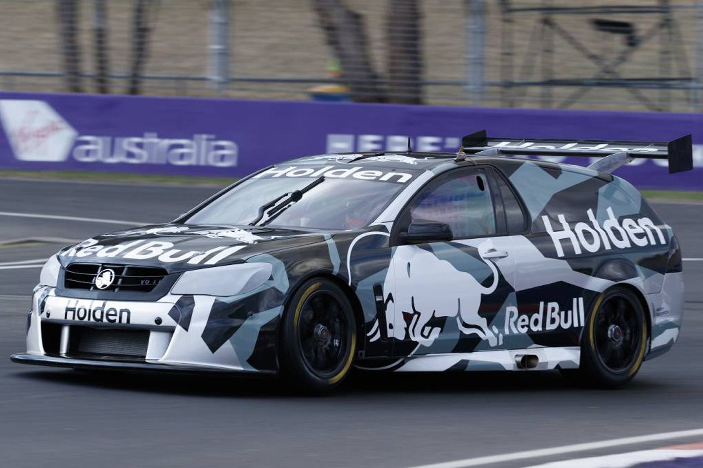 Holden-V6-Sandman-Bathurst-Redbull.jpg