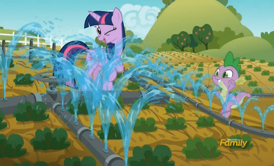 1164828__safe_twilight+sparkle_princess+twilight_spike_spoiler-colon-s06e10_applejack%27s+%22day%22+off.png