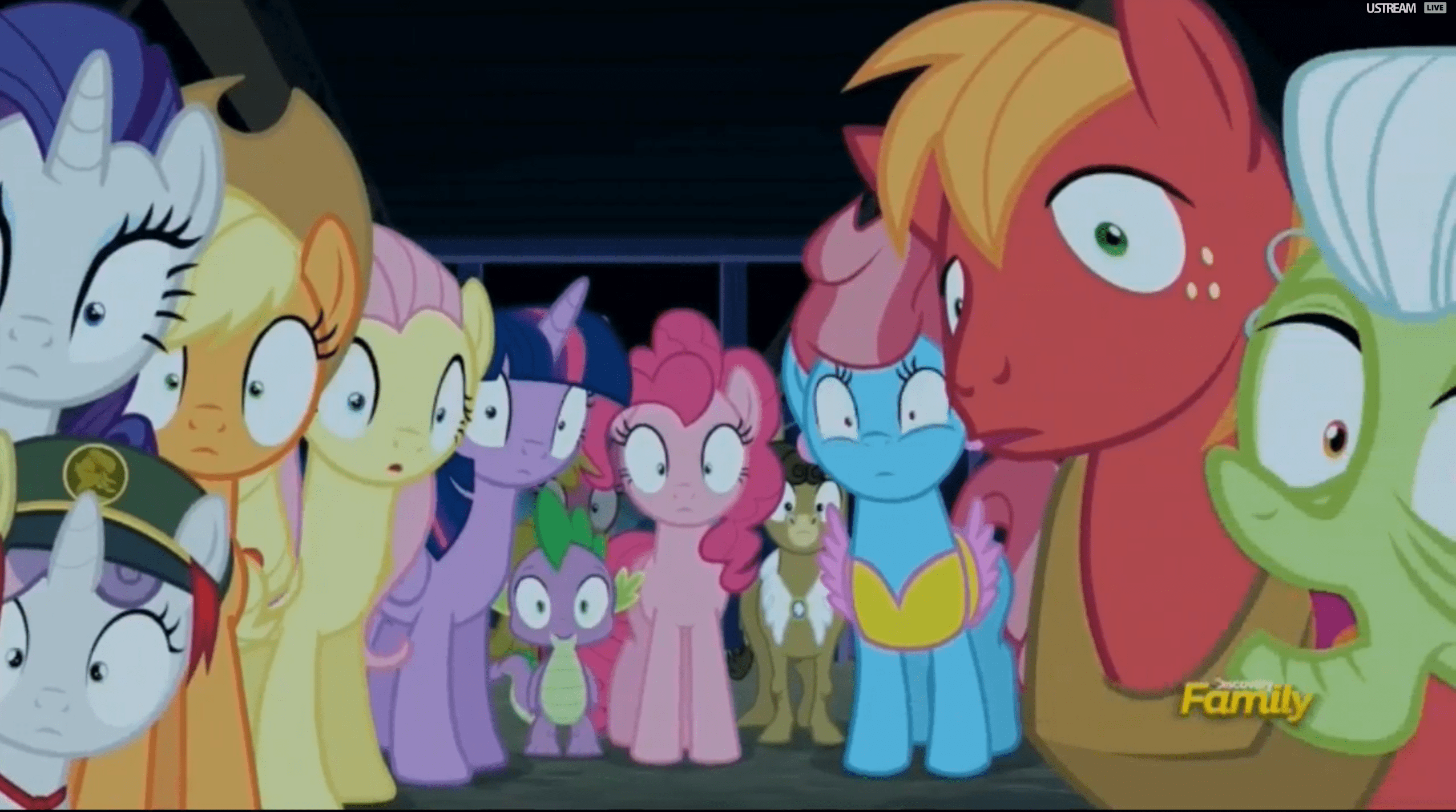 1224161__safe_twilight+sparkle_pinkie+pie_fluttershy_rarity_applejack_screencap_princess+twilight_spike_sweetie+belle.png