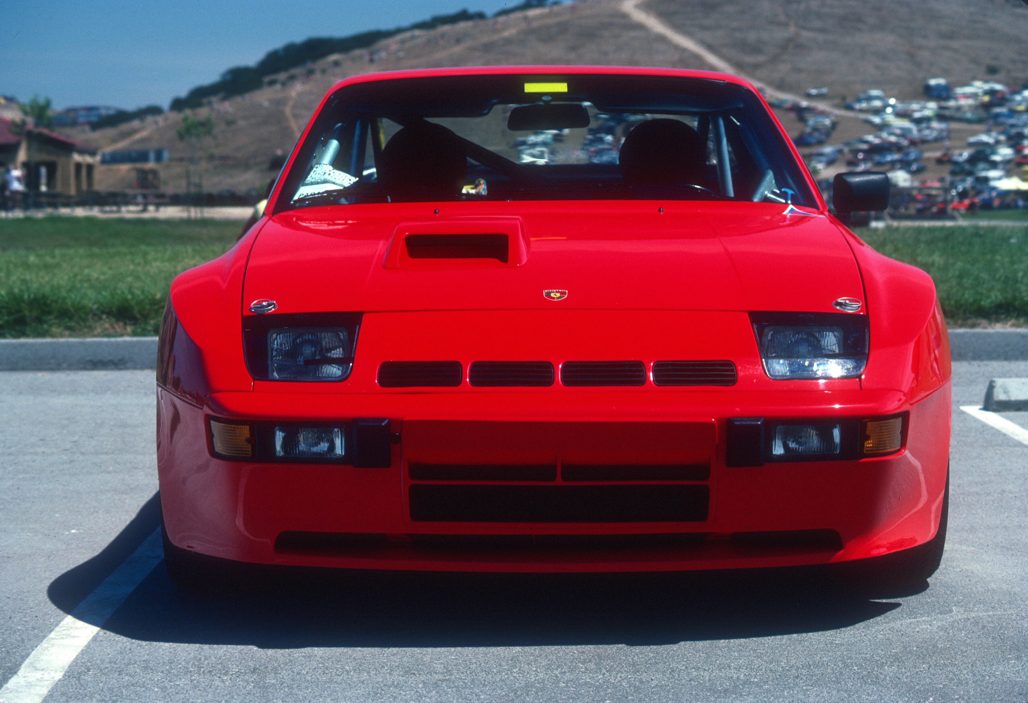 monterey-historics_porsche-_laguna-seca_60c_aug-82.jpg