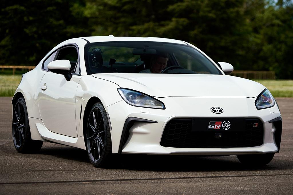 toyota-86-delayed-58424.jpg