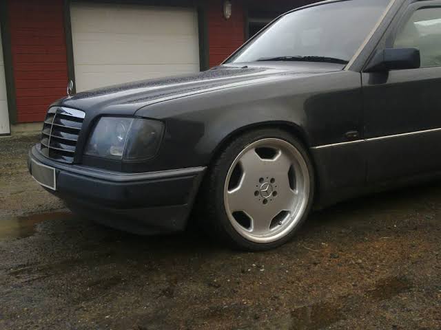 Dan124 com библиотека. Mercedes w124 Monoblock. Мерседес w124 r19. Мерседес w124 AMG. Диски Мерседес 124 АМГ.