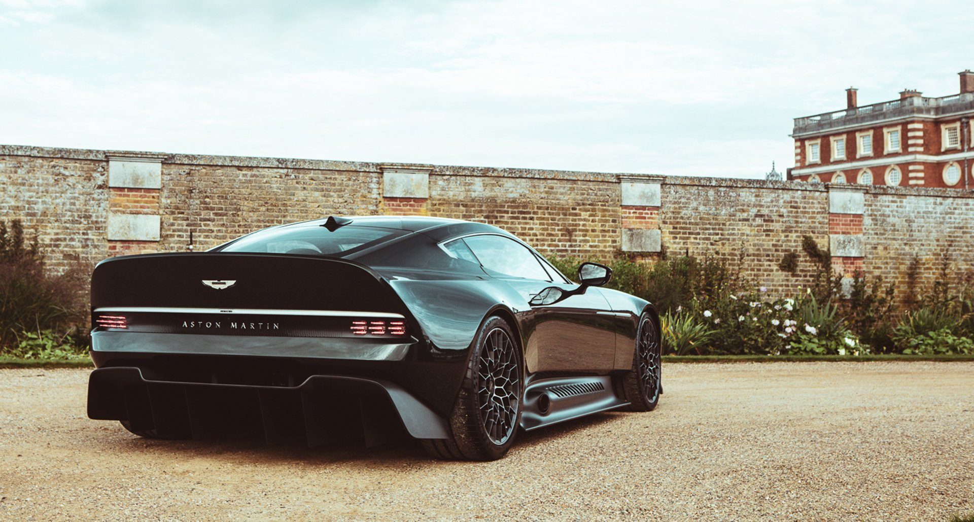 Aston-Martin-Victor-Price.jpg