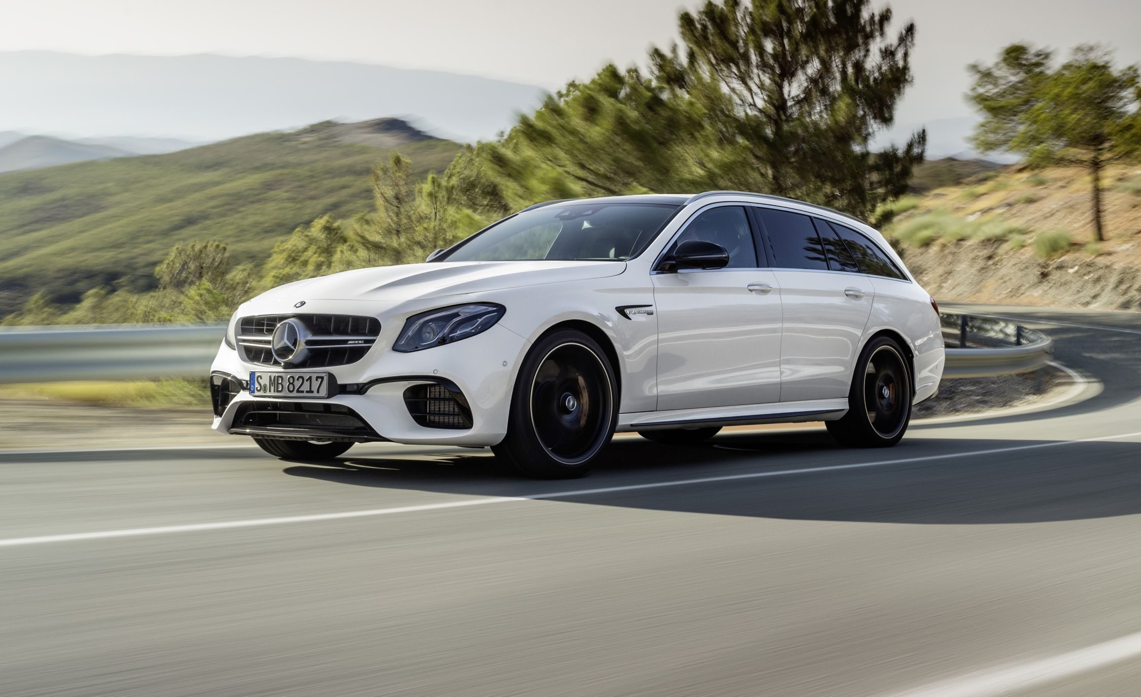 2018-mercedes-amg-e63-s-wagon-photos-and-info-news-car-and-driver-photo-675178-s-original.jpg