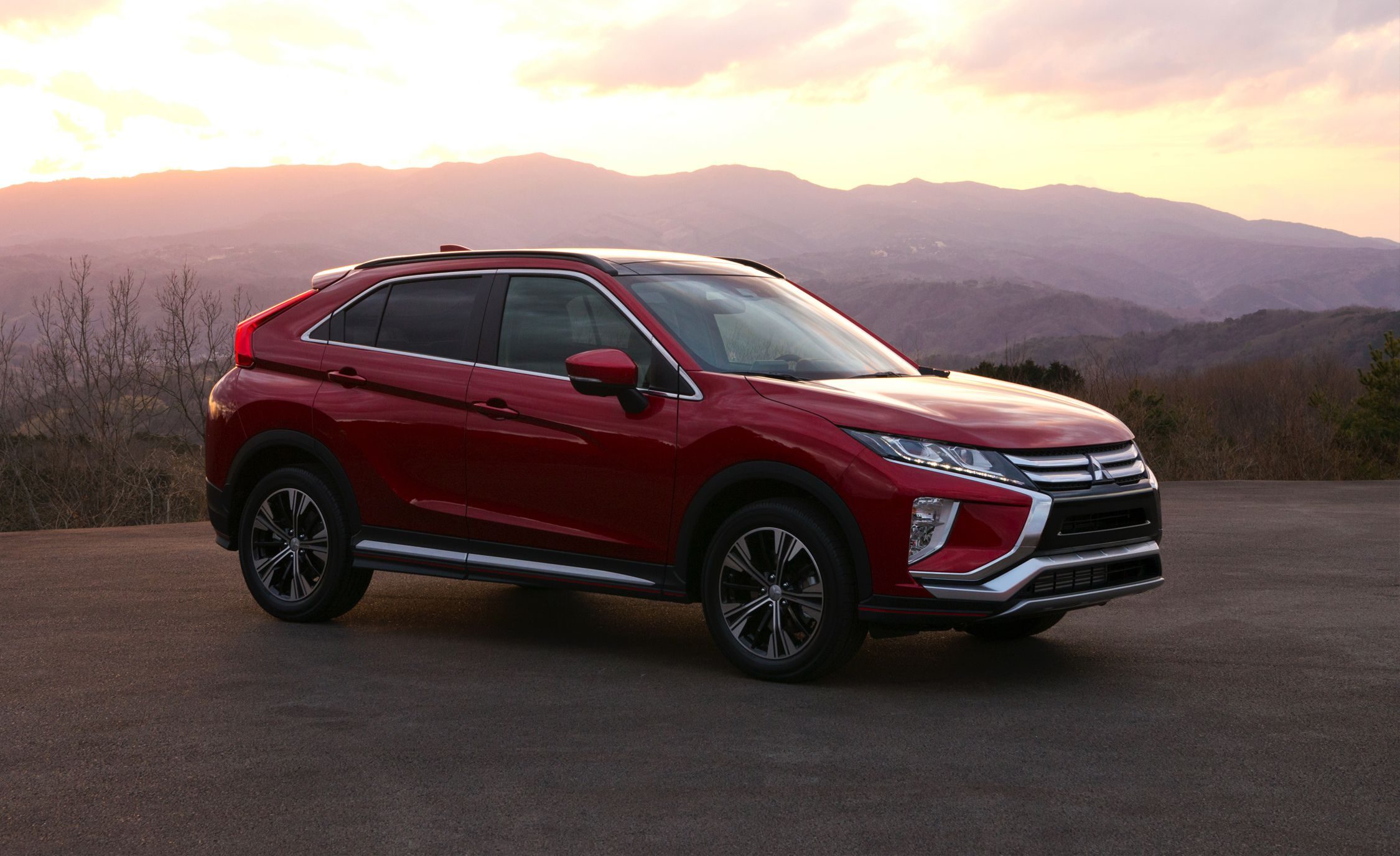 2018-mitsubishi-eclipse-cross-photos-and-info-news-car-and-driver-photo-676536-s-original.jpg