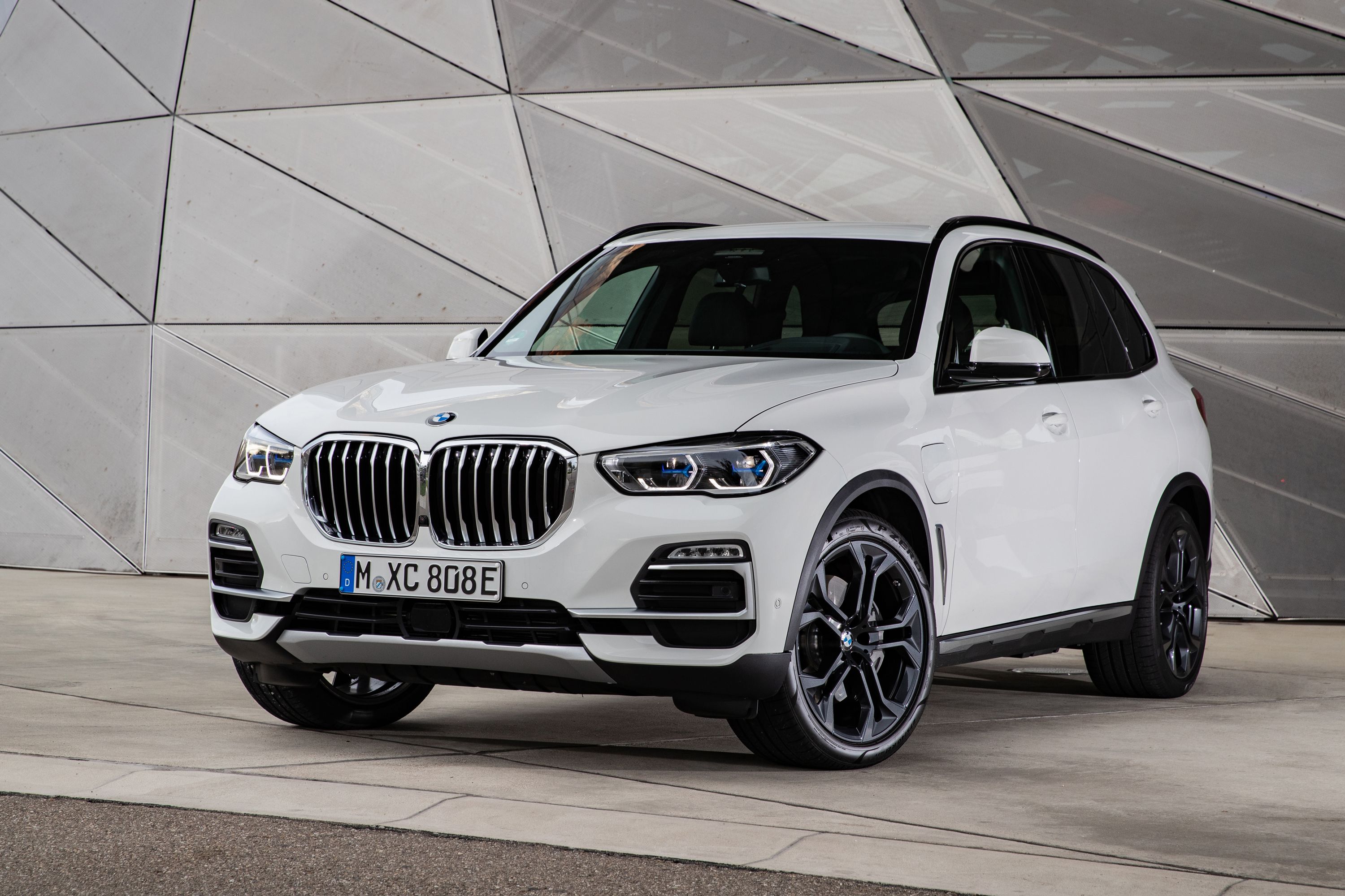 2021-bmw-x5-mmp-1-1600284201.jpg