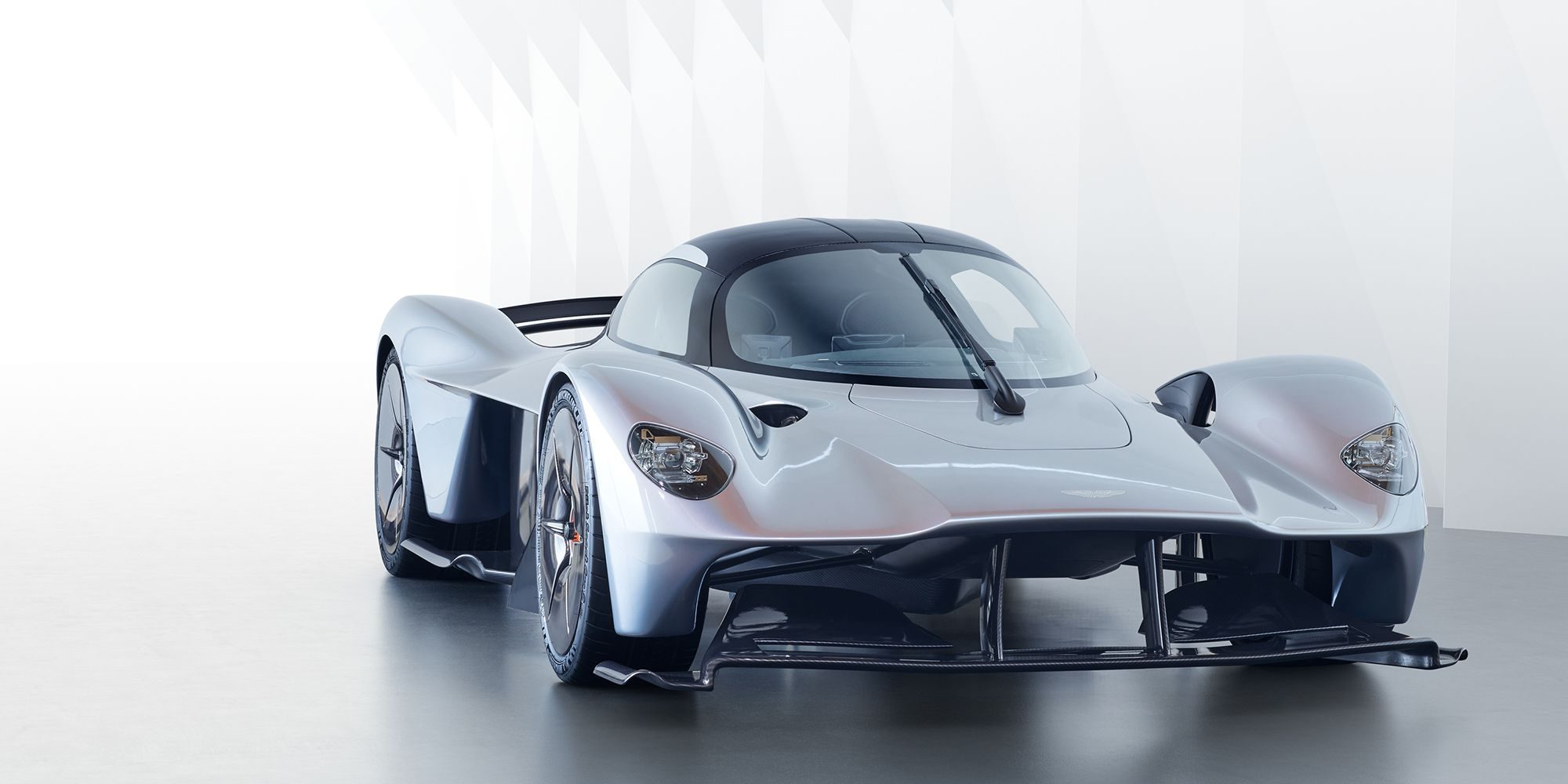 aston-martin-valkyrie-07-1499813392.jpg