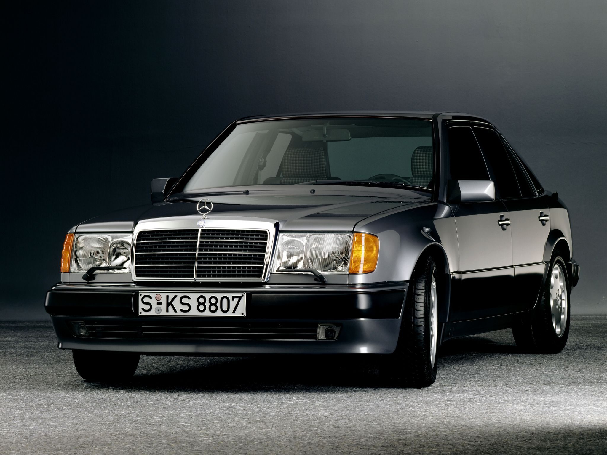 5474cbe3b5779_-_mercedes-benz500e-mbmedia.jpg