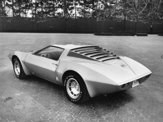 chevrolet_corvette_xp-882_concept_car.jpg