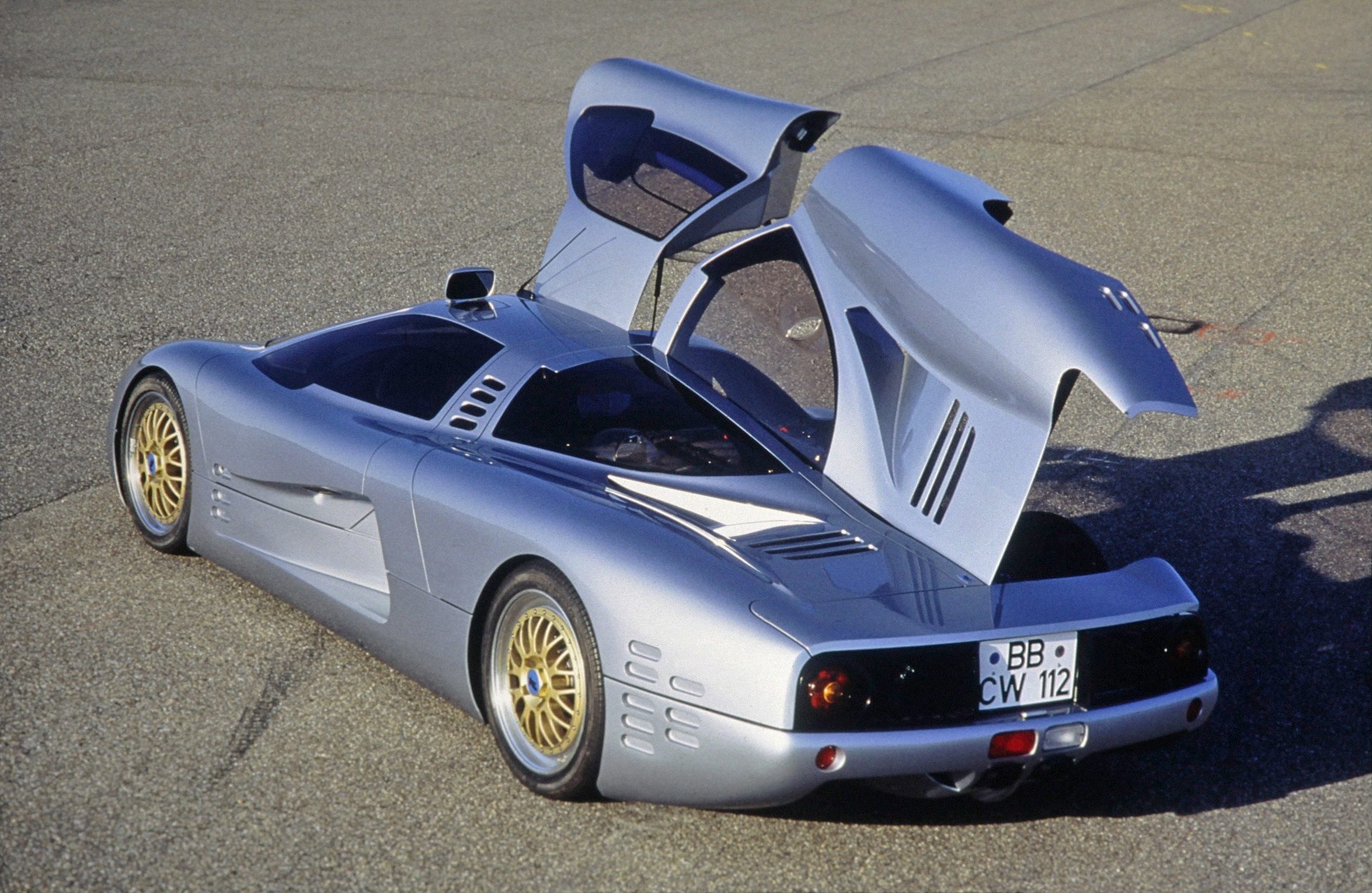 isdera_commendatore_112i_prototype_3.jpeg