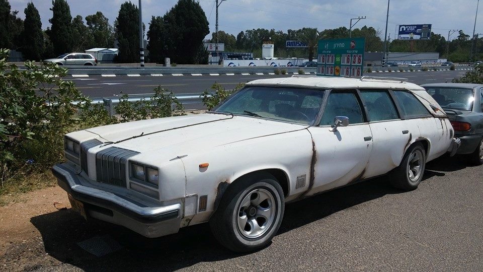 Olds-1976-wagon-custom-fq.jpg