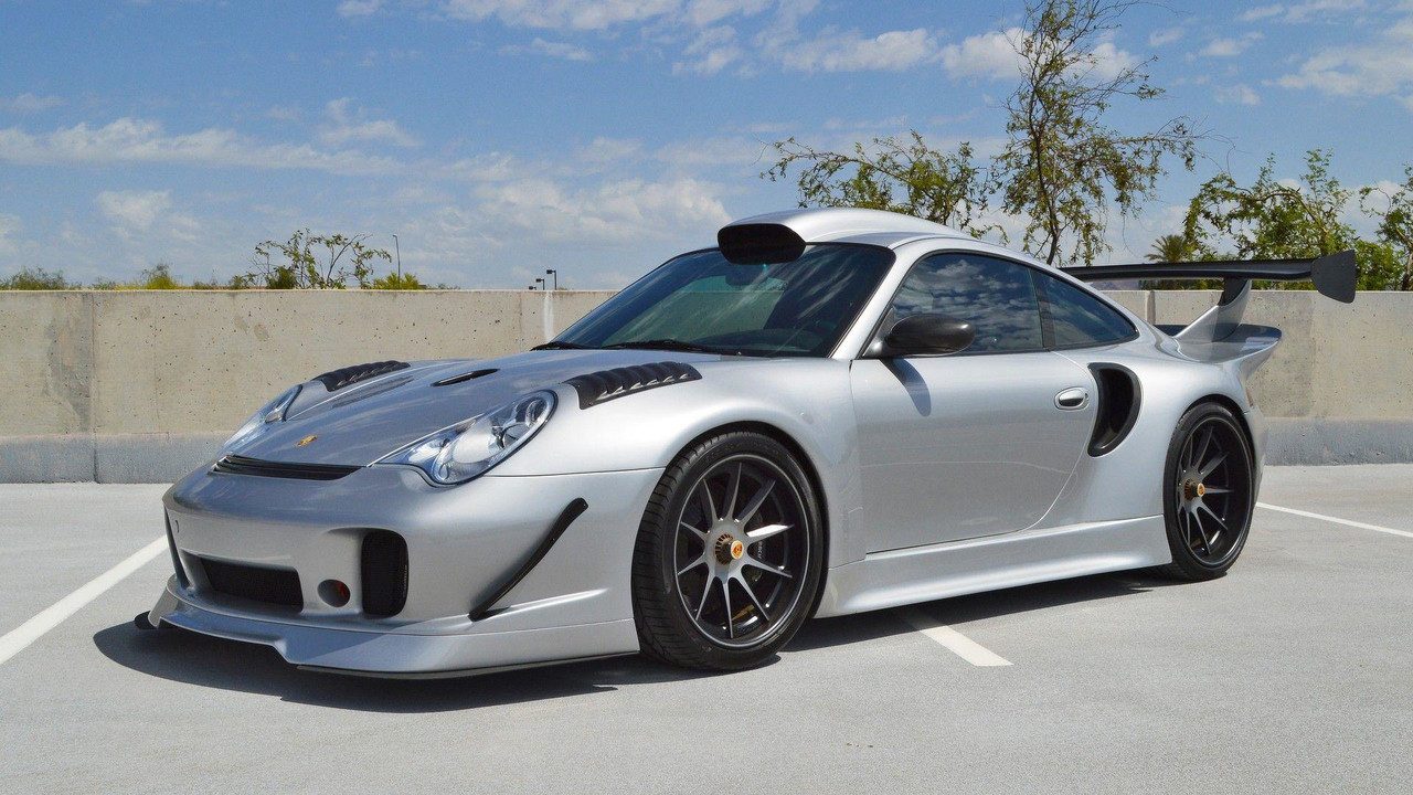 2002-porsche-911-gt2-custom.jpg