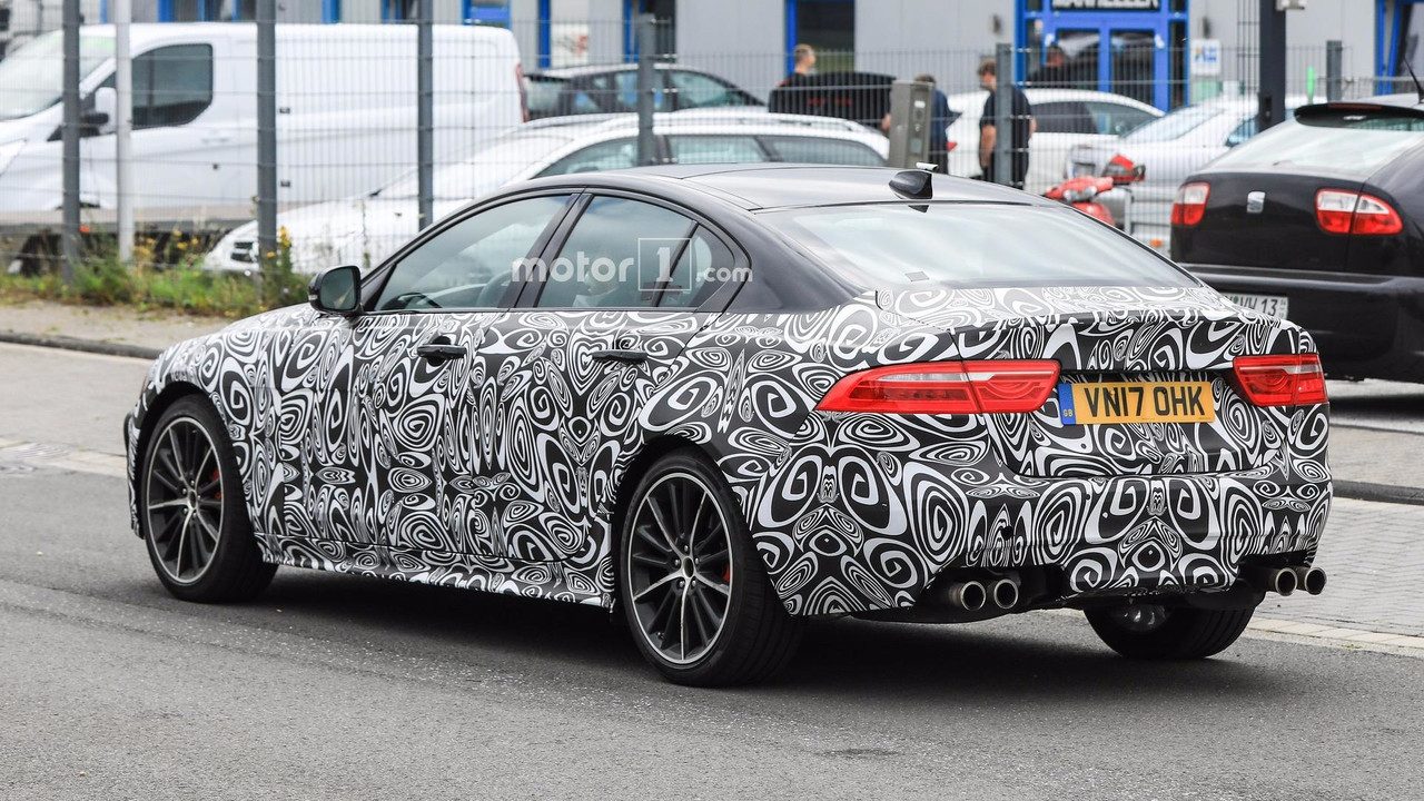 2019-jaguar-xe-svr-spy-photo.jpg