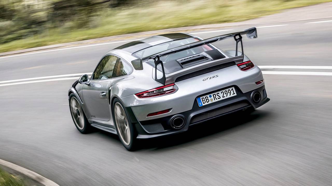 2018-porsche-911-gt2-rs.jpg