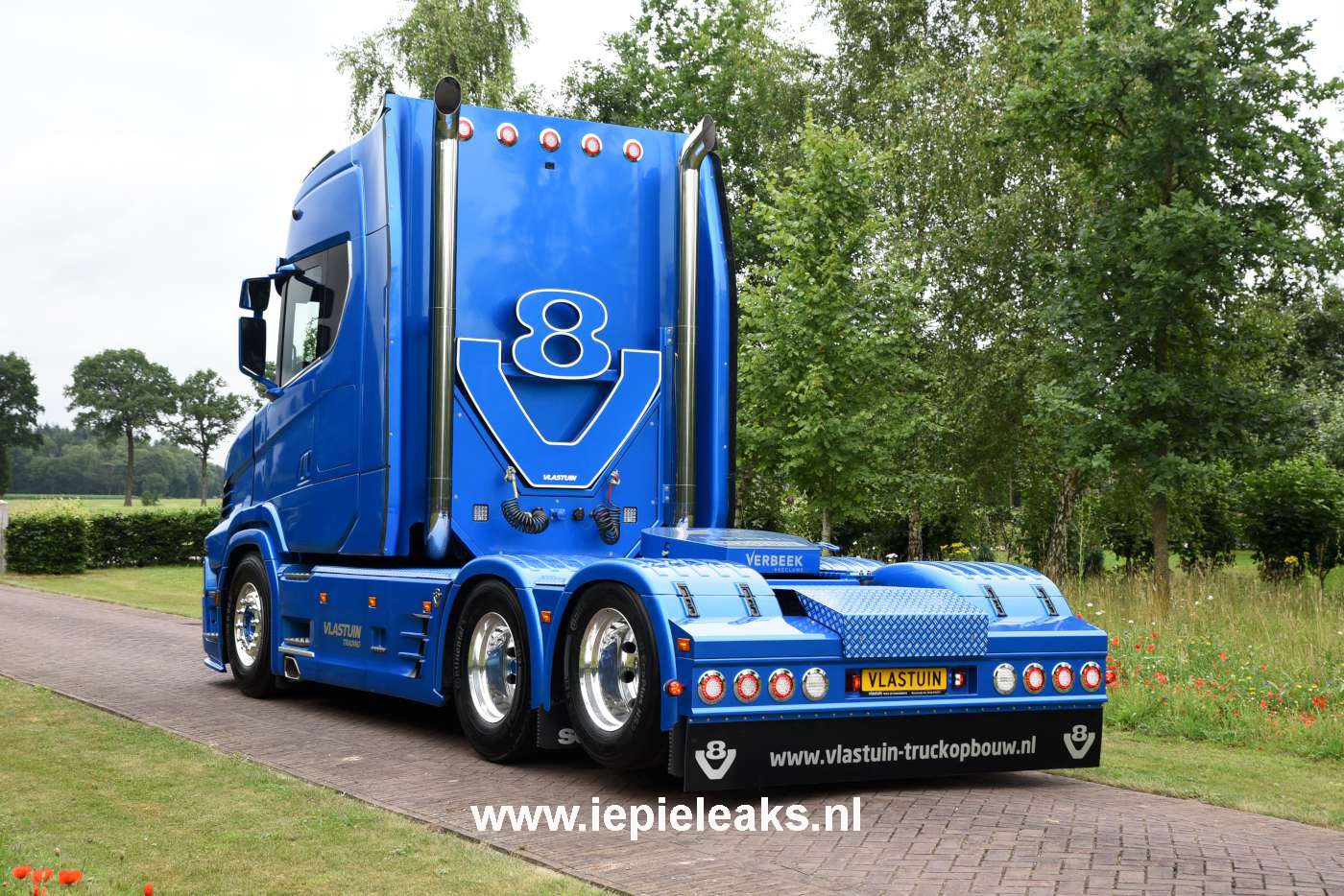 Scania-S730T-3-copy.jpg