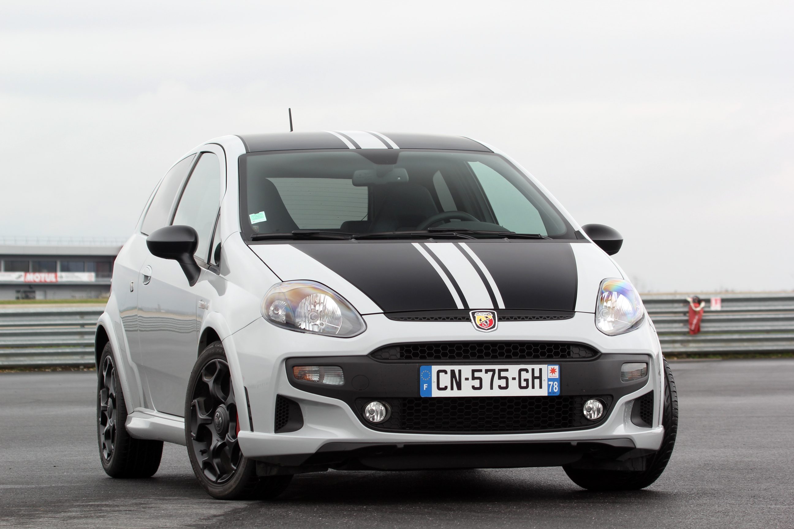 S0-Les-essais-de-Soheil-Ayari-Abarth-Punto-Supersport-280948.jpg