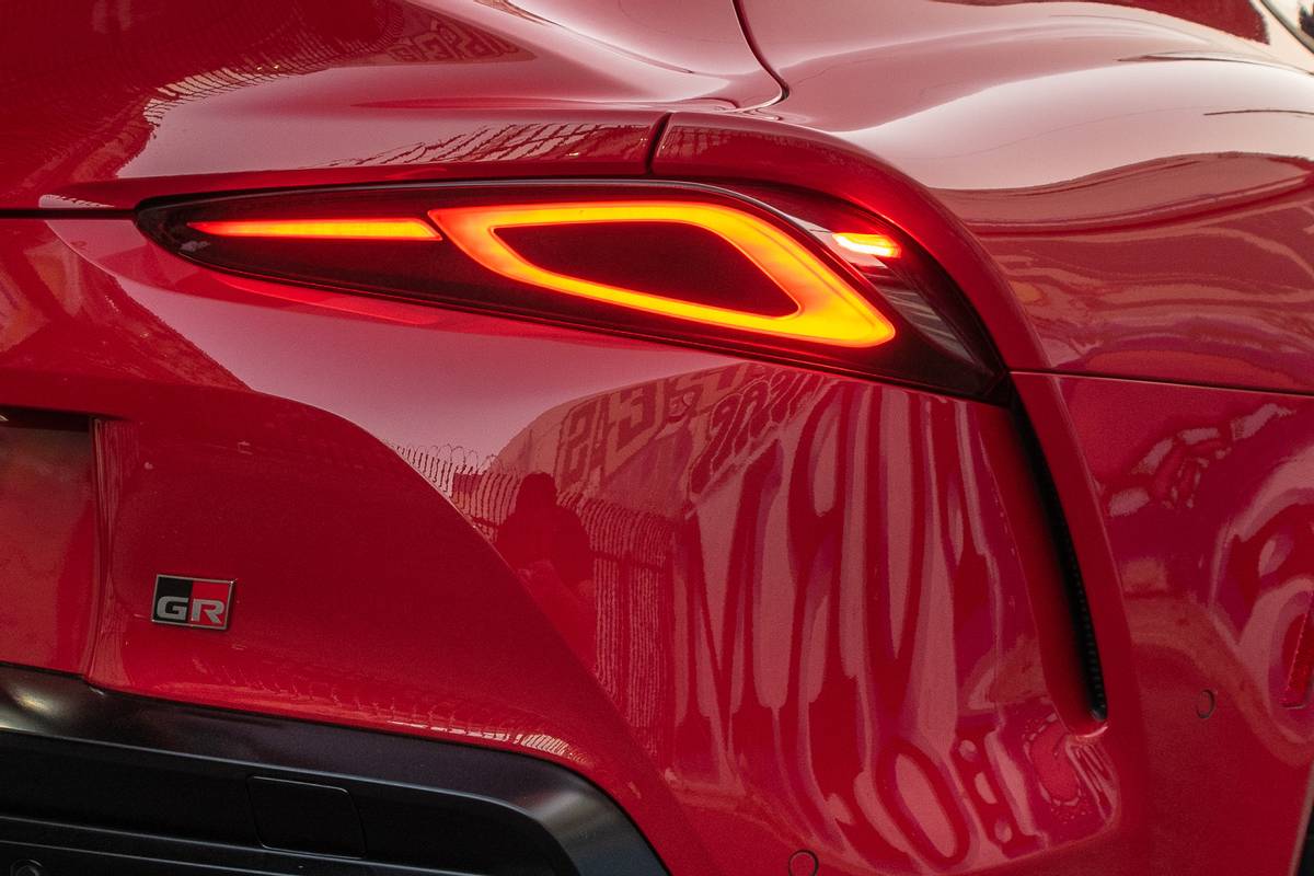 toyota-supra-2020-11-detail--exterior--rear--red--taillights.jpg