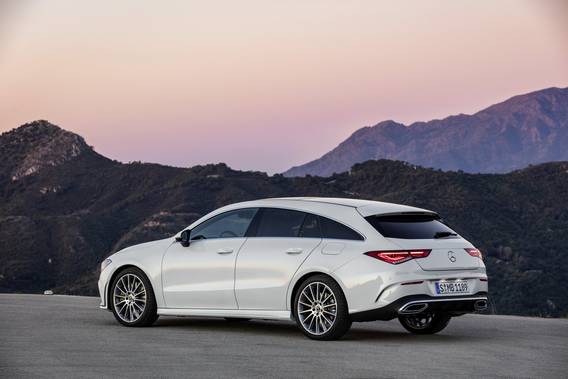 48e6c23f-2019-mercedes-cla-shooting-brake-unveiled-22.jpg