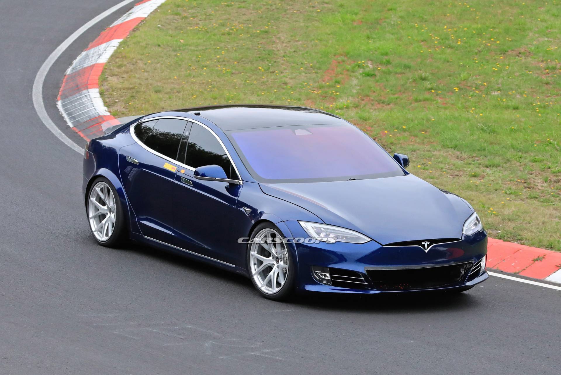 ab13ae2f-tesla-model-s-nurburgring-lap-record-attempt-23.jpg