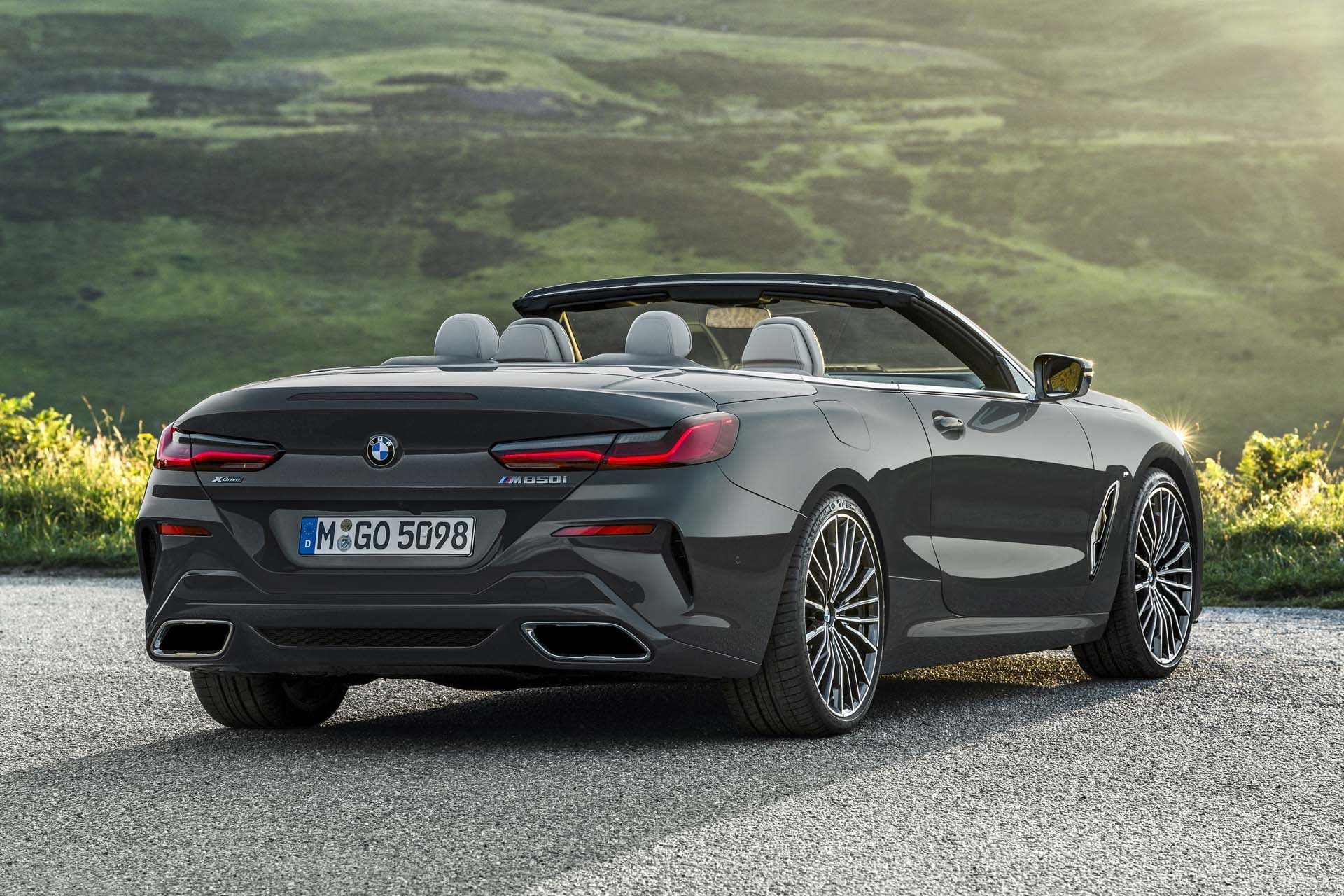 2019-bmw-8-series_100677568_h.jpg