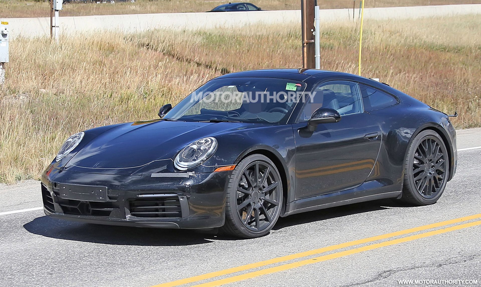 2019-porsche-911-spy-shots--image-via-s-baldauf-sb-medien_100625692_h.jpg