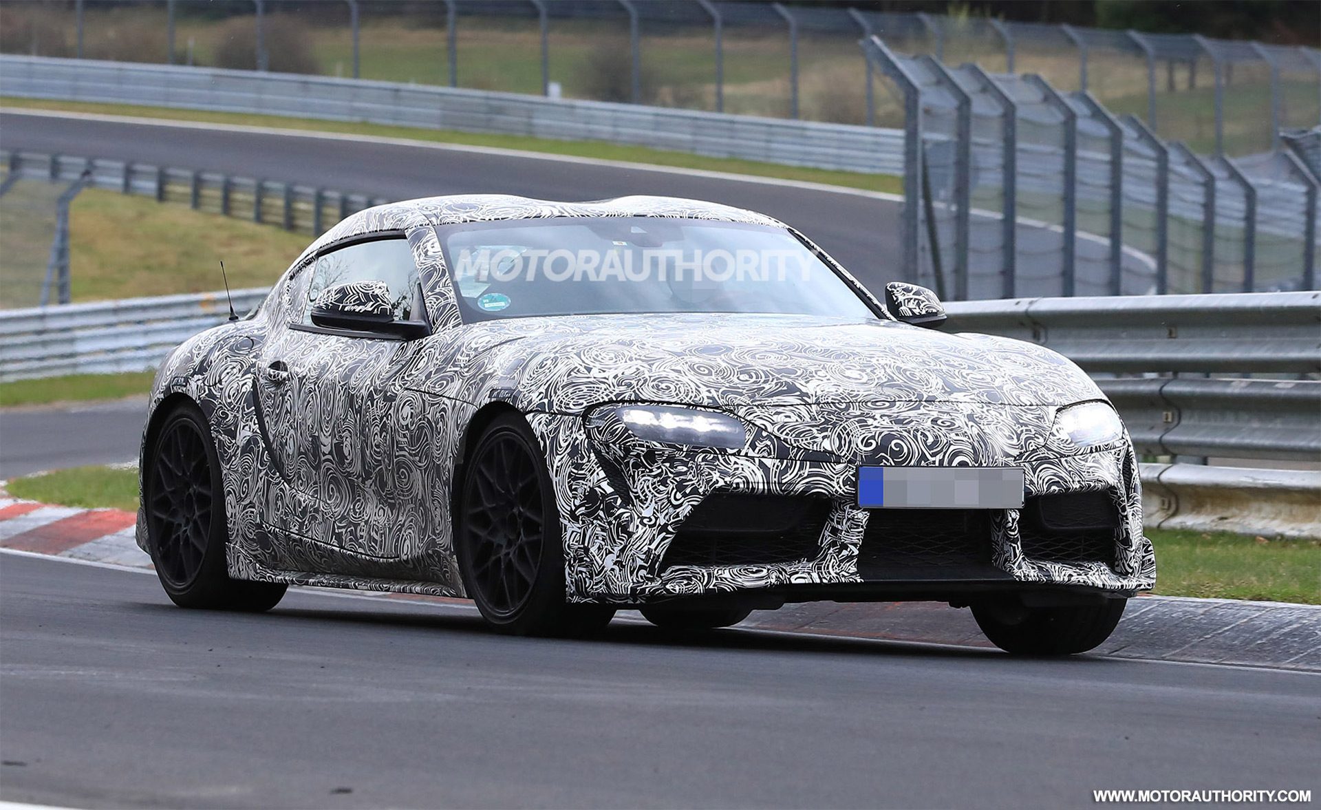 2019-toyota-supra-spy-shots--image-via-s-baldauf-sb-medien_100649554_h.jpg