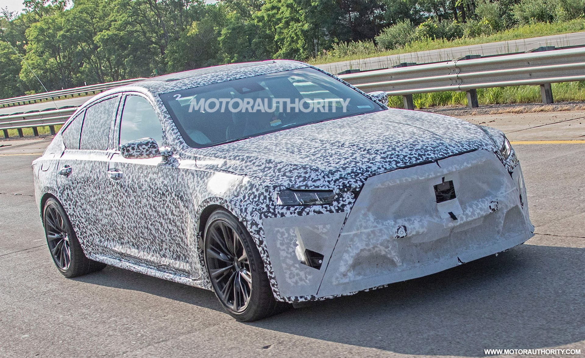 2020-cadillac-ct5-v-blackwing-spy-shots--image-via-s-baldauf-sb-medien_100710515_h.jpg