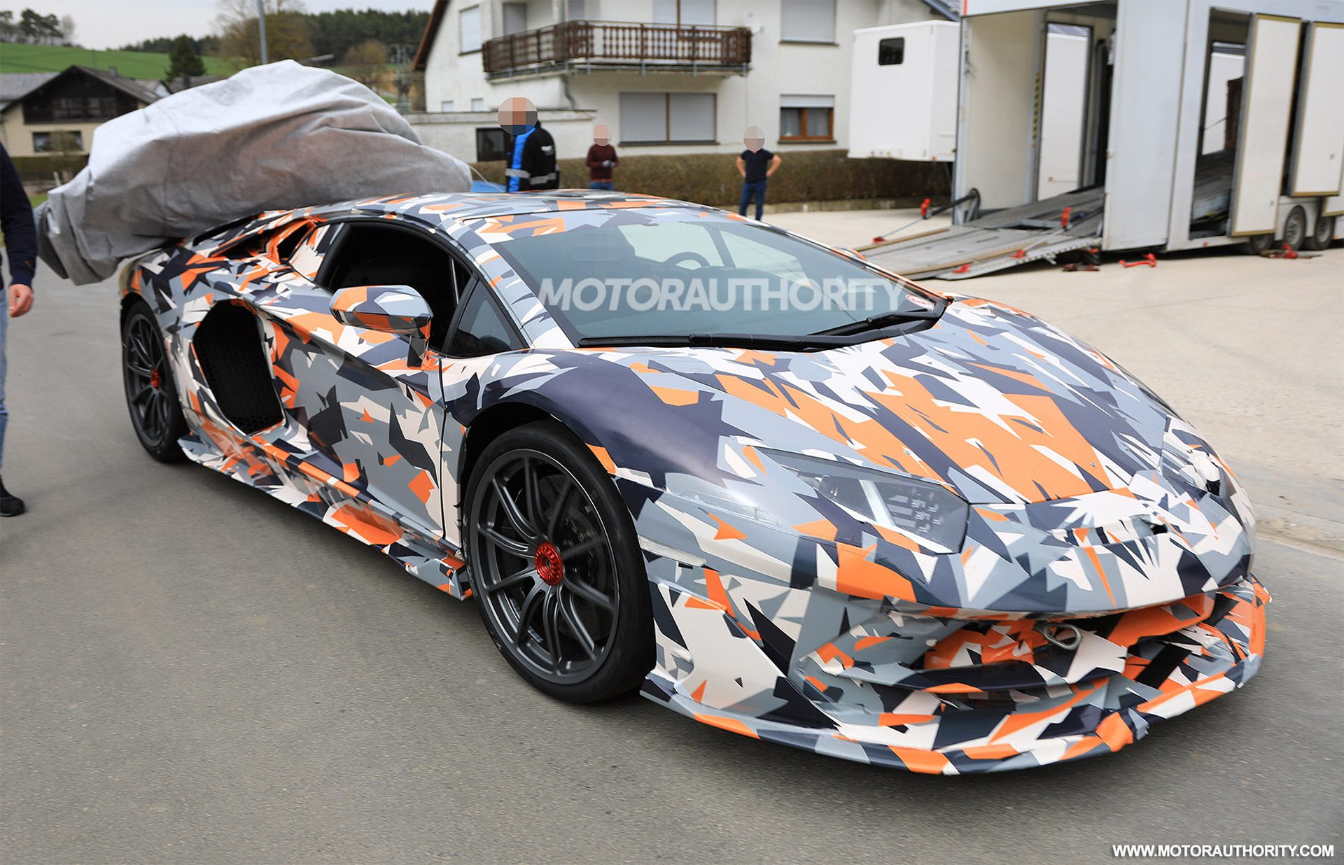 2020-lamborghini-aventador-svj-spy-shots--image-via-s-baldauf-sb-medien_100649007_h.jpg