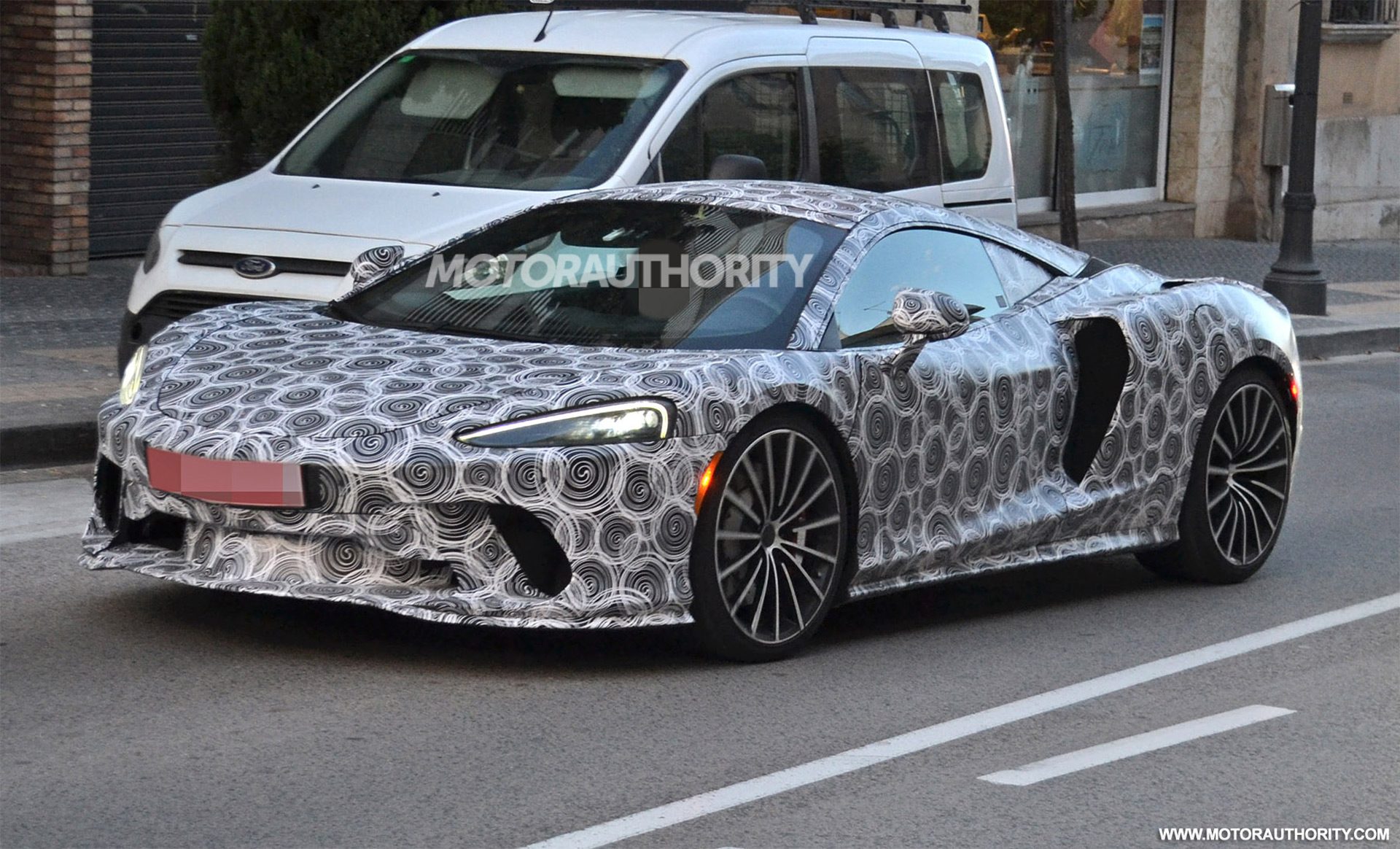 2020-mclaren-gt-supercar-spy-shots--image-via-s-baldauf-sb-medien_100699837_h.jpg