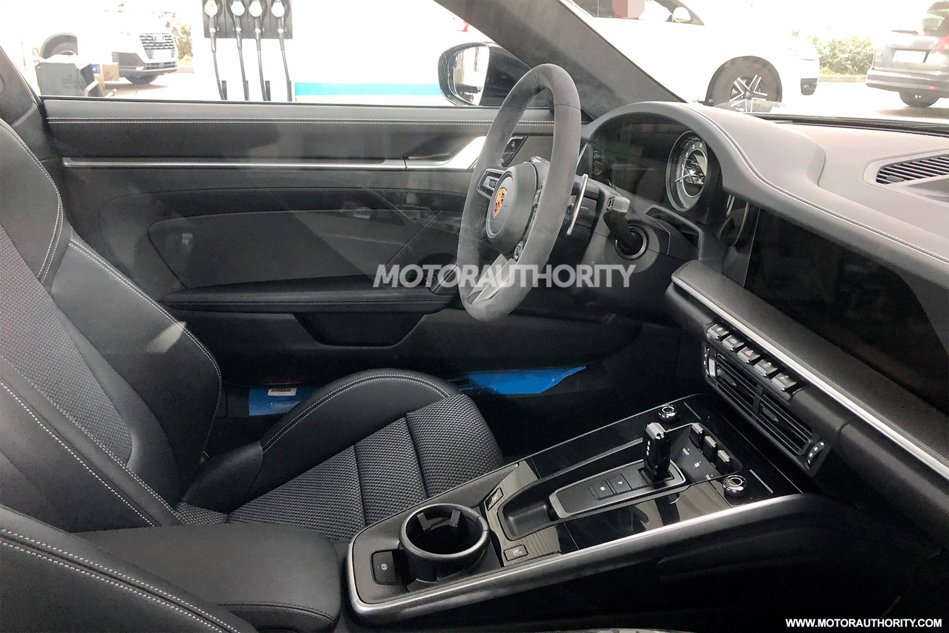 2020-porsche-911-turbo-spy-shots--photo-credit-s-baldauf-sb-medien_100734179_h.jpg