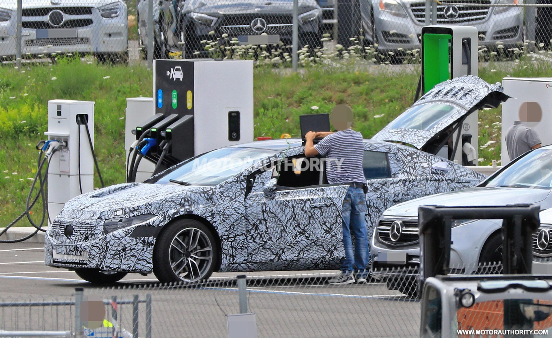 2021-mercedes-benz-eqs-spy-shots--image-via-s-baldauf-sb-medien_100709671_h.jpg