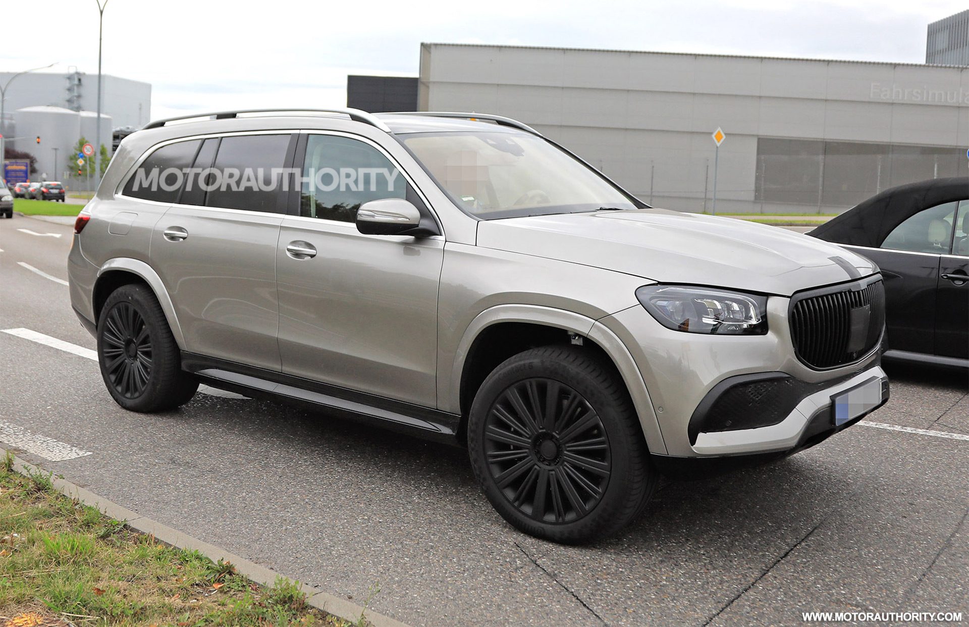 2021-mercedes-maybach-gls-spy-shots--photo-credit-s-baldauf-sb-medien_100719662_h.jpg