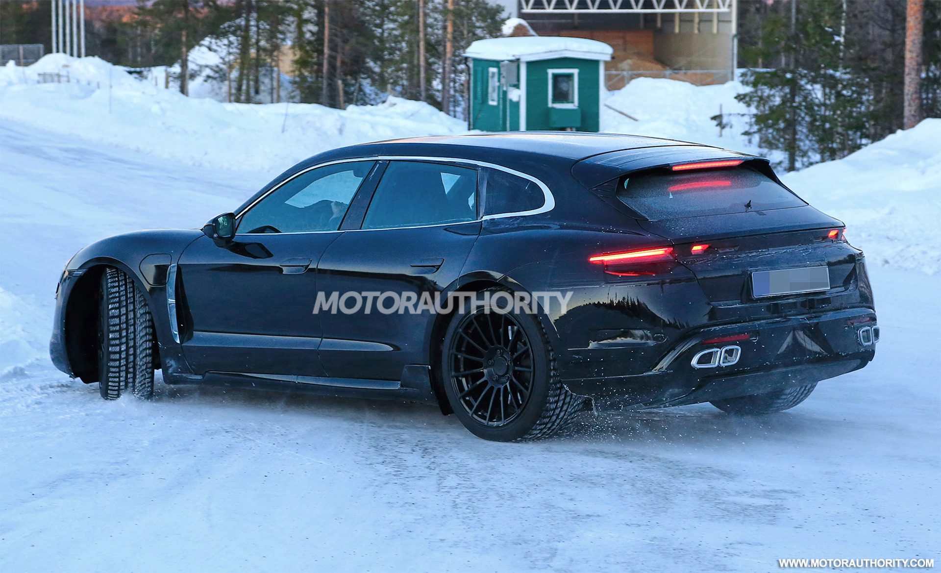 2021-porsche-taycan-cross-turismo-spy-shots--image-via-s-baldauf-sb-medien_100692520_h.jpg