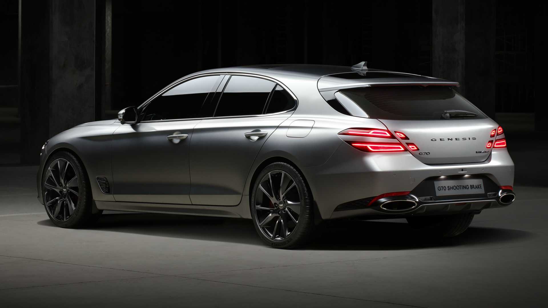 2022-genesis-g70-shooting-brake_100791574_h.jpg