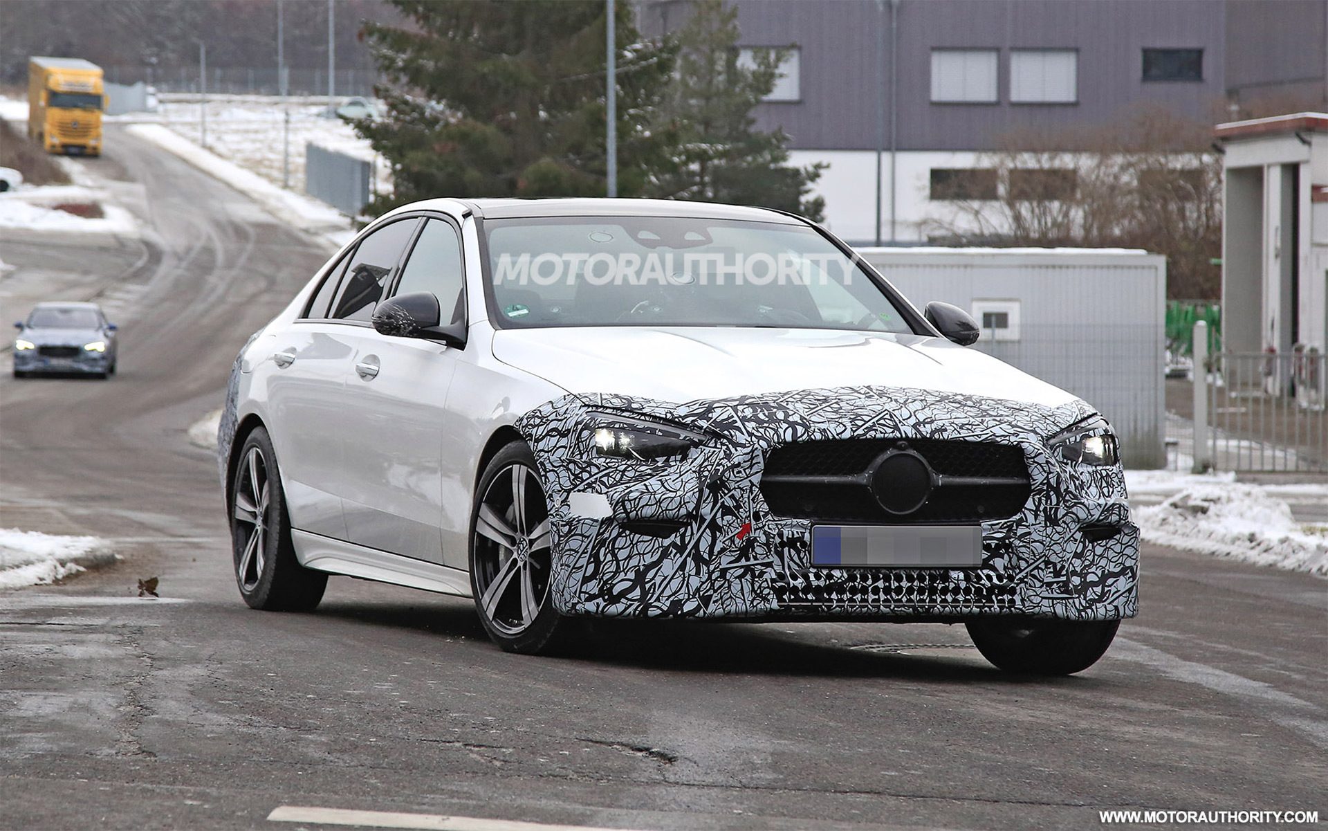 2022-mercedes-benz-c-class-spy-shots--photo-credit-s-baldauf-sb-medien_100773006_h.jpg