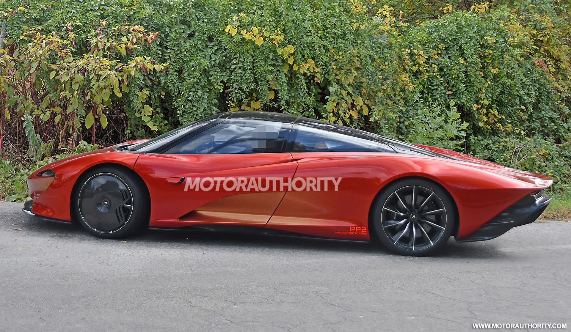 mclaren-speedtail-pp2-prototype-spy-shots--photo-credit-s-baldauf-sb-medien_100721018_h.jpg