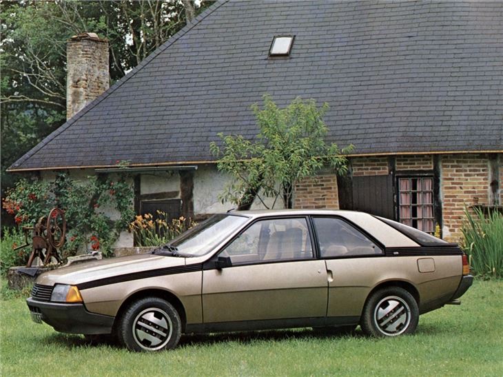 Renault%20Fuego%20(4).jpg