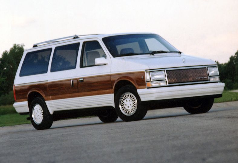 CHRYSLER%2FTOWN%20%26%20COUNTRY%2FMinivan%2F5%2F1989%2Fexterior-photos%2Fo%2Fchrysler-town-country-minivan-5-doors-1989-model-exterior-photos-0.jpg