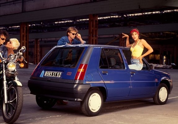 renault_5_1989_photos_2_b.jpg