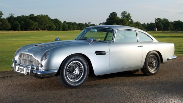 aston-martin-goldfinger-db5-replica-8.png