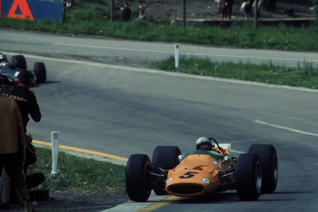 bruce_mclaren__belgium_1968__by_f1_history-d6o5duj.jpg