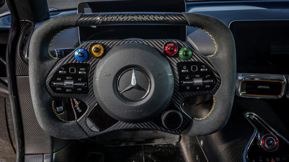 Mercedes-AMG-One-Interieur-169Gallery-be05ec5f-1751369.jpg