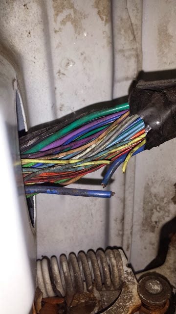Driver%2520door%2520wires.jpg
