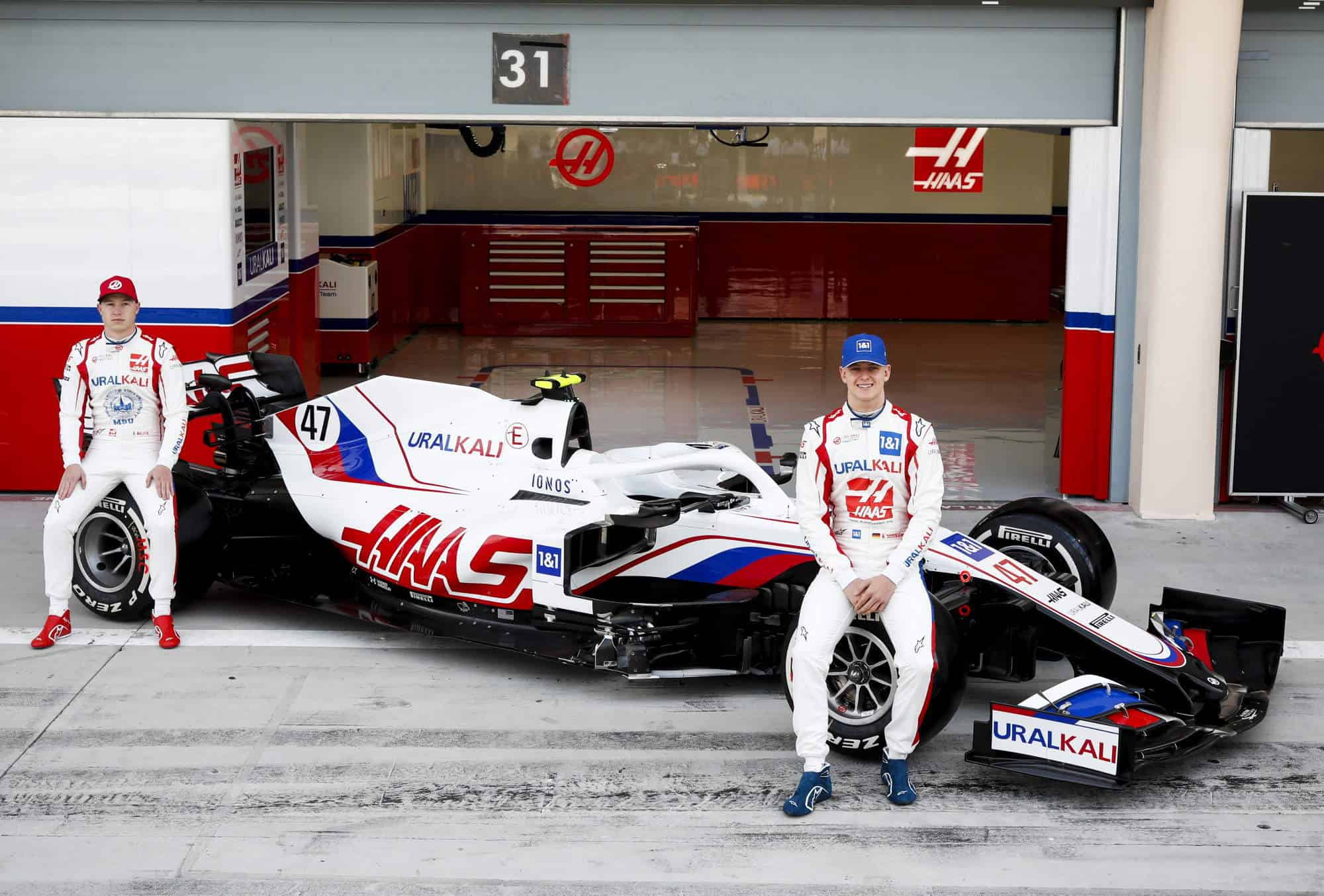 2021-Haas-VF-21-unveal-front-side-shot-Bahrain-testing-Photo-Haas.jpg