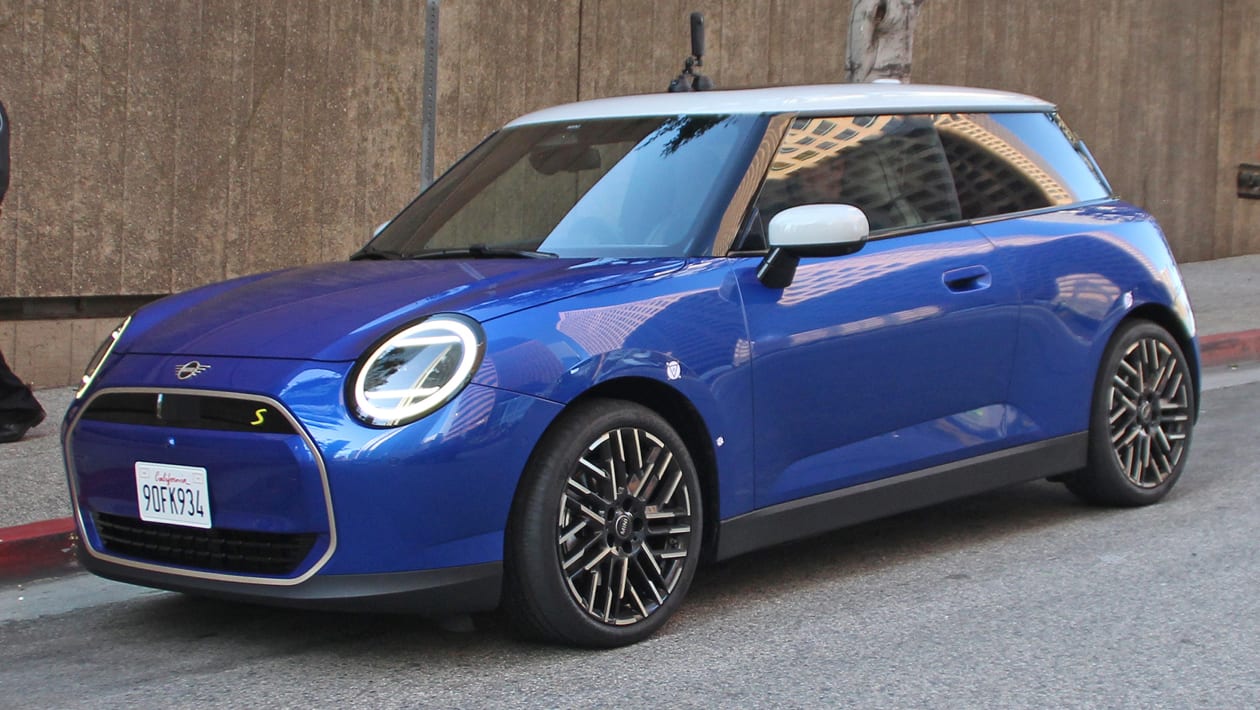 2023%20MINI%20Cooper%20spyshots.jpg